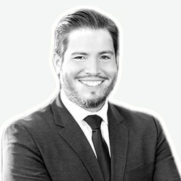 Sebastián Martínez, intérprete y traductor de entrevistas de USCIS en Fairfax, Virginia